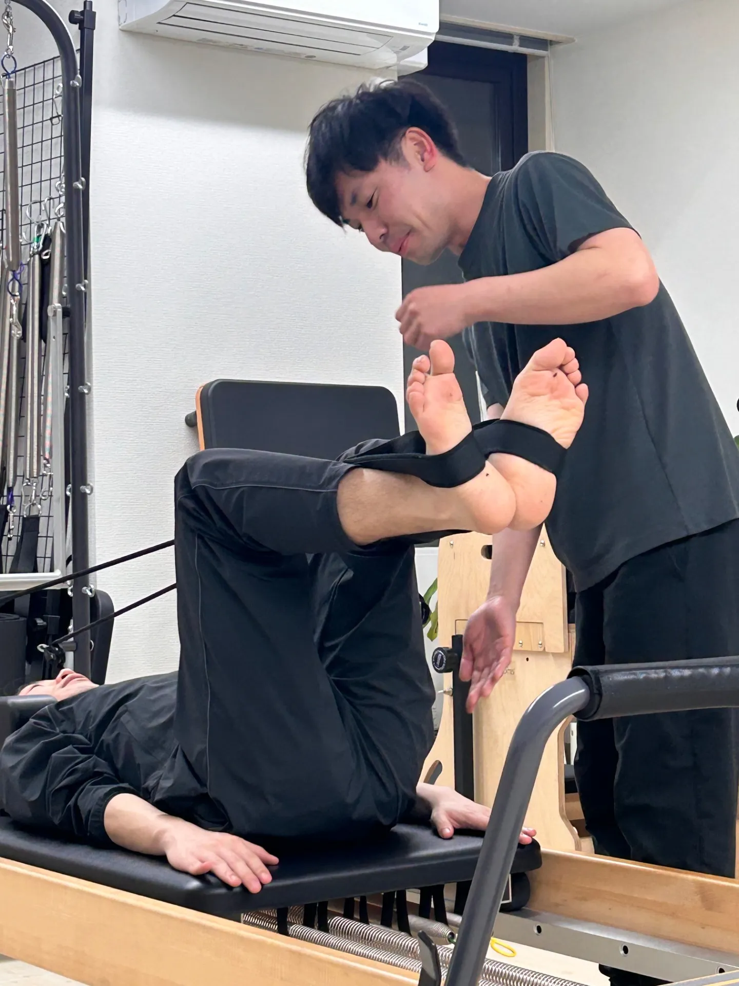 札幌でおすすめのピラティススタジオPILATES STUDIO R-zoneより|お客様からの質問、腰が痛くてもレッスン可能ですか?